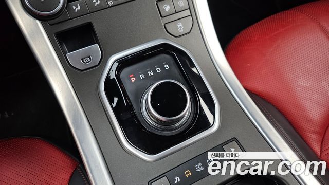 Land Rover Range Rover Evoque 2018 — photo 12