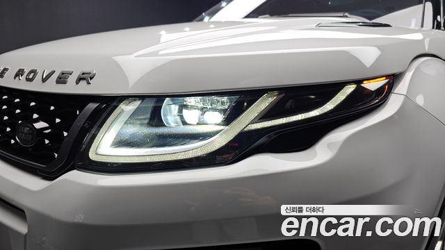 Land Rover Range Rover Evoque 2018 — photo 8