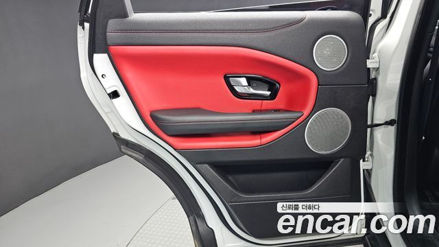 Land Rover Range Rover Evoque 2018 — photo 15