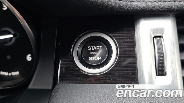 Land Rover Range Rover Evoque 2018 — photo 32