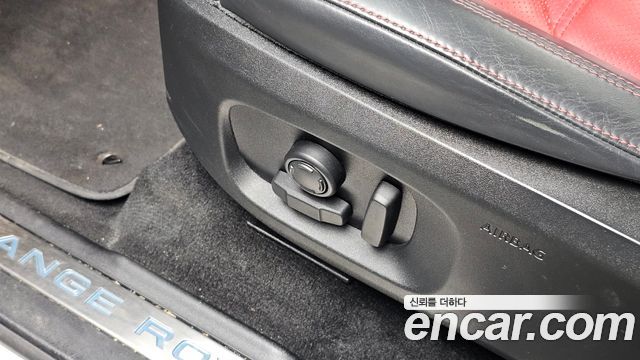 Land Rover Range Rover Evoque 2018 — photo 35