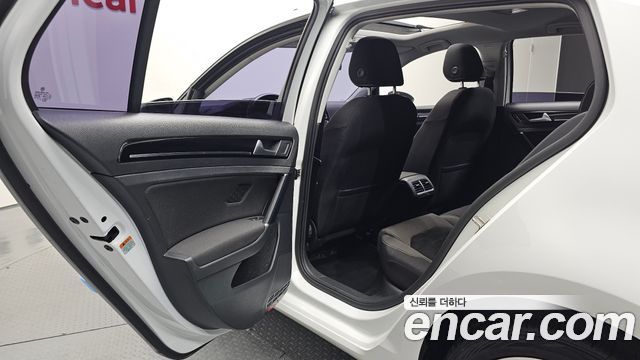 Volkswagen Golf 2015 — photo 12