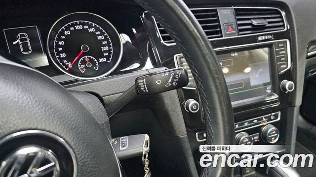 Volkswagen Golf 2015 — photo 17