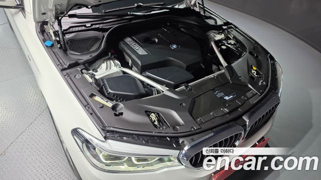 BMW 5-Series 2018 — photo 6