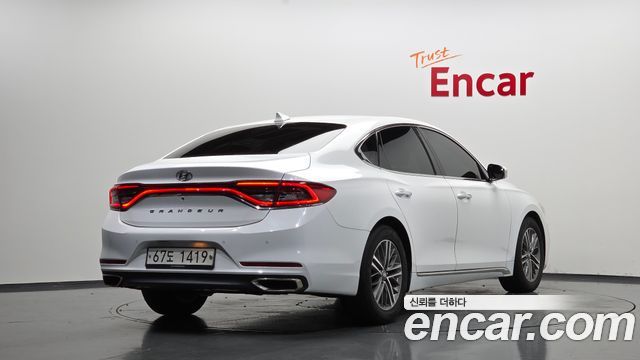 Hyundai Grandeur 2017 — photo 2