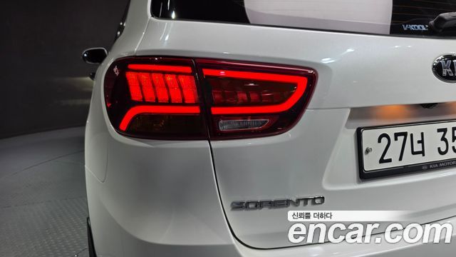 Kia Sorento 2018 — photo 9