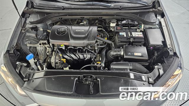 Hyundai AVANTE 2017 — photo 6