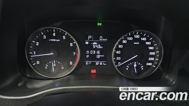 Hyundai AVANTE 2017 — photo 11