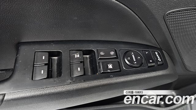 Hyundai AVANTE 2017 — photo 25