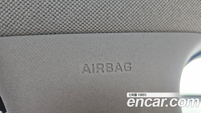 Hyundai AVANTE 2017 — photo 30
