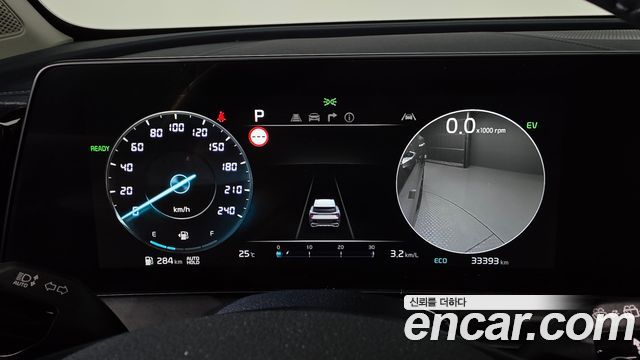 Kia Sportage 2023 — photo 8
