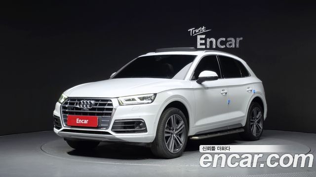 Audi Q5 2020 — photo 1