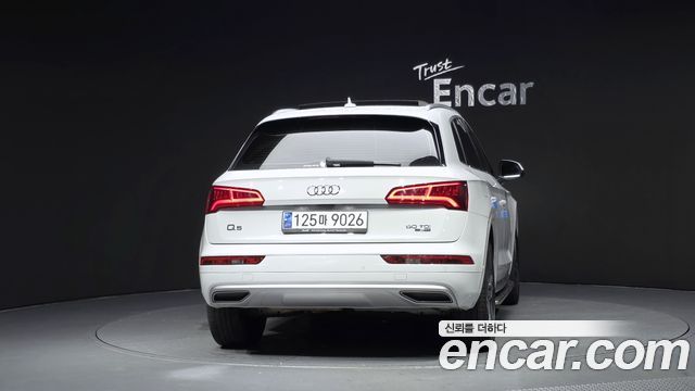 Audi Q5 2020 — photo 4