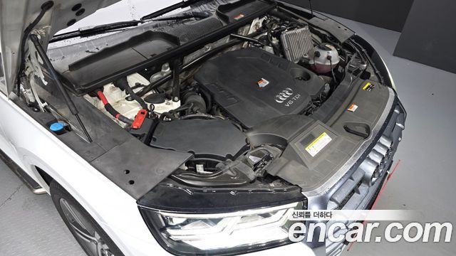 Audi Q5 2020 — photo 6
