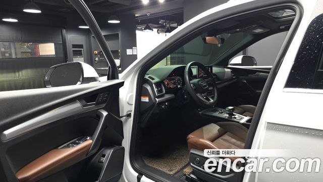 Audi Q5 2020 — photo 10