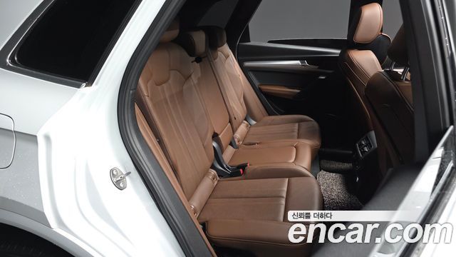 Audi Q5 2020 — photo 12