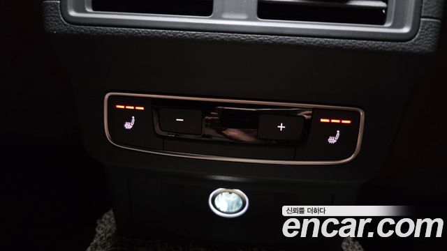 Audi Q5 2020 — photo 18