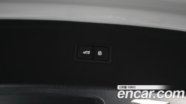 Audi Q5 2020 — photo 20