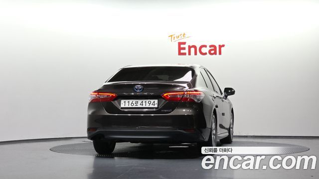 Toyota Camry 2019 — photo 4