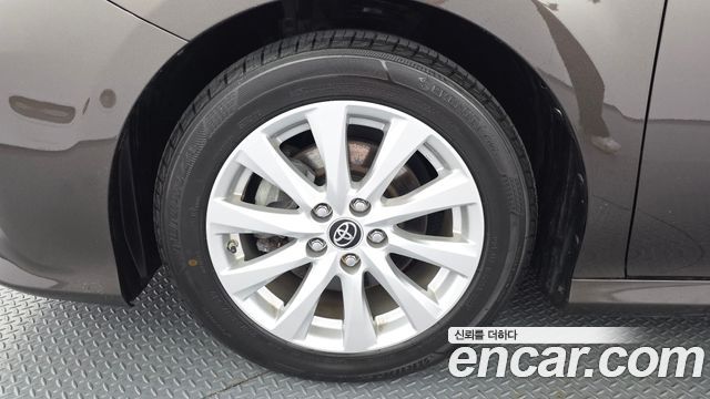 Toyota Camry 2019 — photo 5