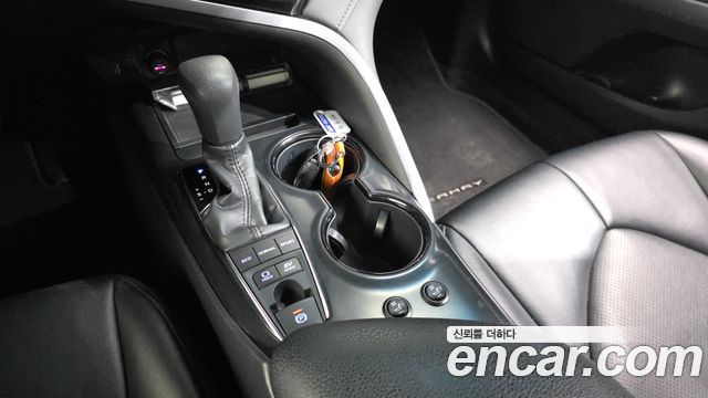Toyota Camry 2019 — photo 9
