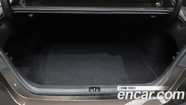 Toyota Camry 2019 — photo 20
