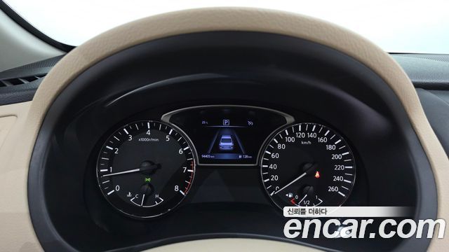 Nissan Altima 2018 — photo 8