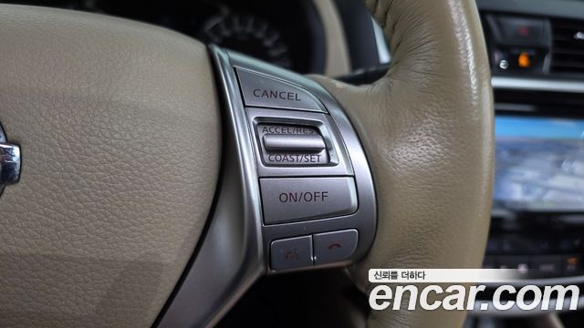Nissan Altima 2018 — photo 17