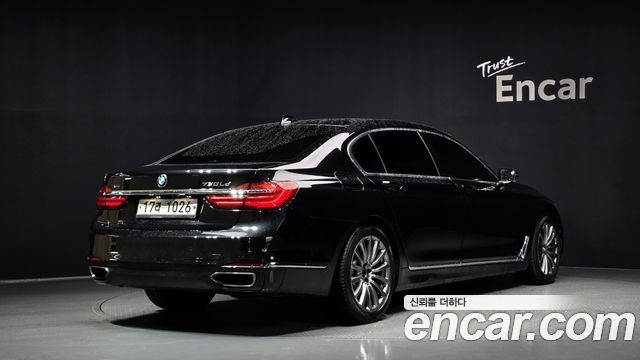 BMW 7-Series 2016 — photo 2