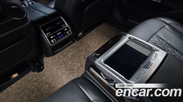 BMW 7-Series 2016 — photo 19
