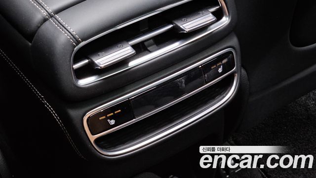 Genesis GV80 2022 — photo 32