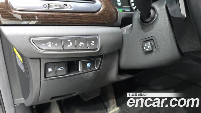 Genesis EQ900 2016 — photo 19