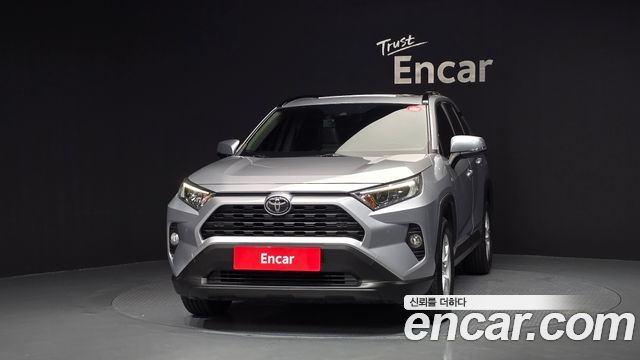 Toyota RAV4 2019 — photo 3