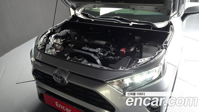 Toyota RAV4 2019 — photo 6