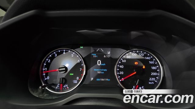 Toyota RAV4 2019 — photo 8