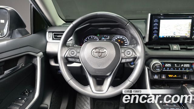 Toyota RAV4 2019 — photo 12
