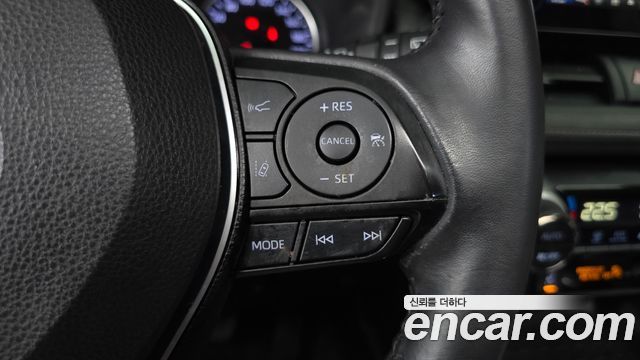 Toyota RAV4 2019 — photo 15