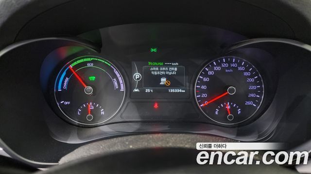 Kia K5 2018 — photo 11