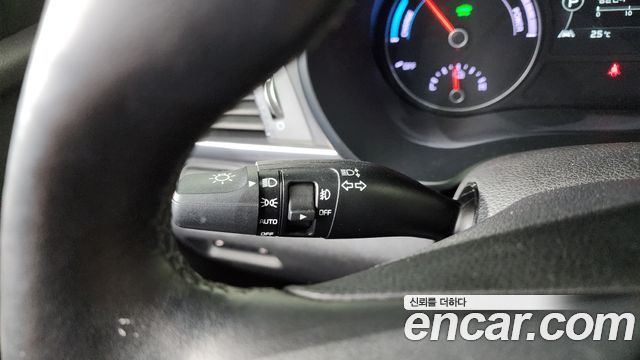 Kia K5 2018 — photo 22