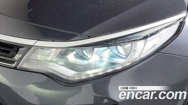 Kia K5 2018 — photo 8