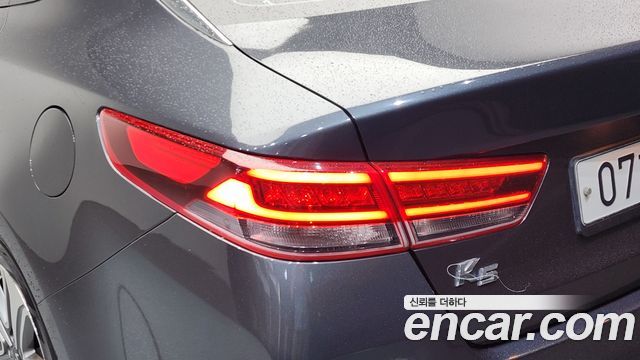 Kia K5 2018 — photo 9