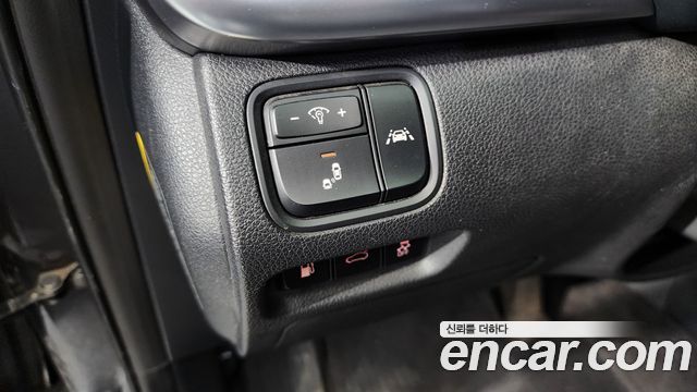 Kia K5 2018 — photo 27