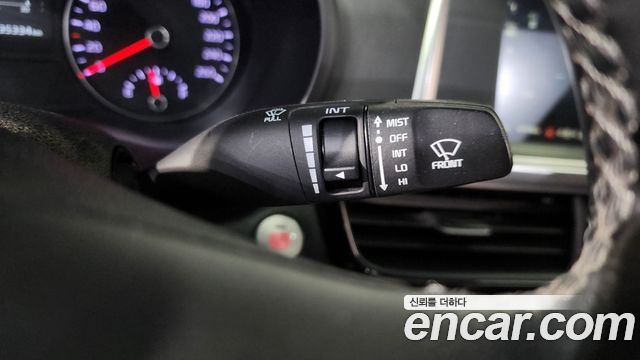 Kia K5 2018 — photo 28