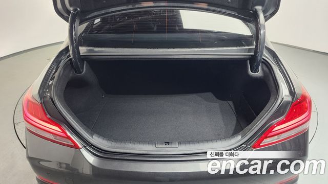 Genesis G70 2018 — photo 22