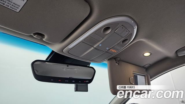 Genesis G70 2018 — photo 24