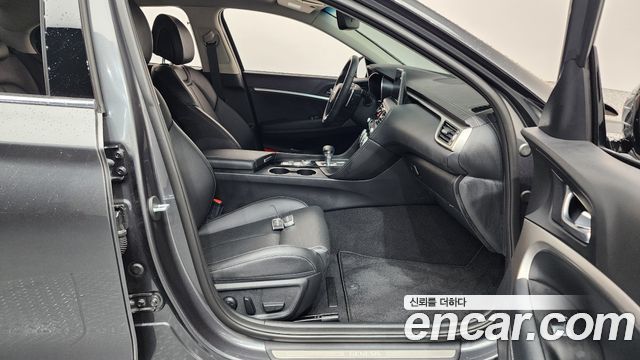 Genesis G70 2018 — photo 16