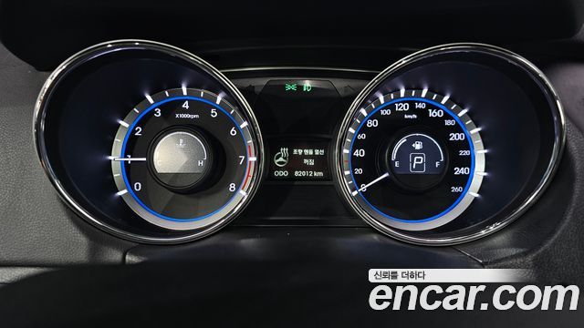Hyundai Sonata 2013 — photo 11