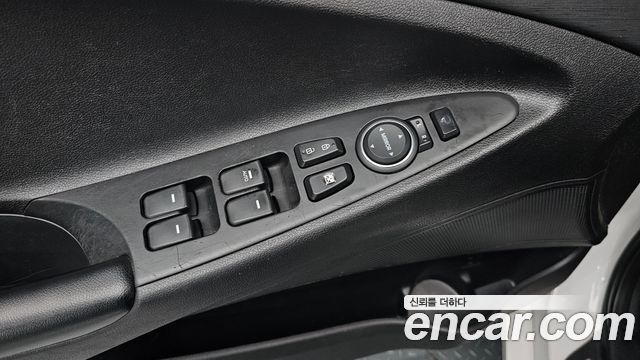 Hyundai Sonata 2013 — photo 29