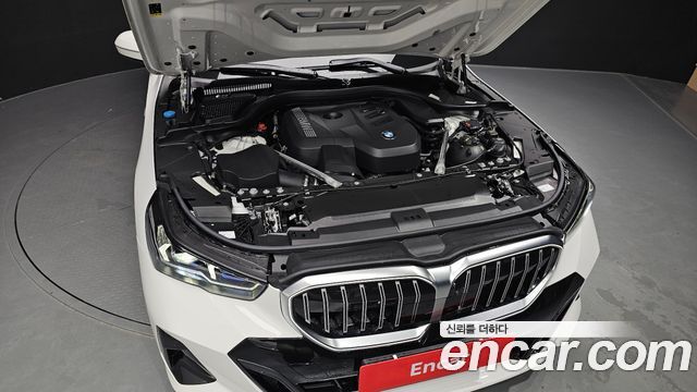 BMW 5-Series 2024 — photo 6