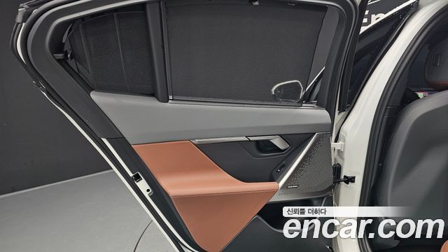 BMW 5-Series 2024 — photo 15